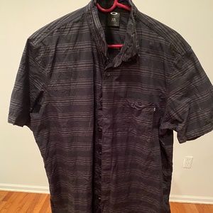 Oakley Mens Button Up